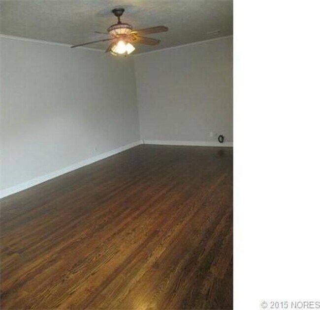 Building Photo - 2 Bed 1 Bath Rental Home - Tulsa