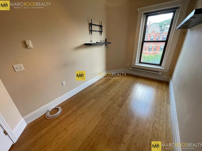 Foto del edificio - 249 Newbury St