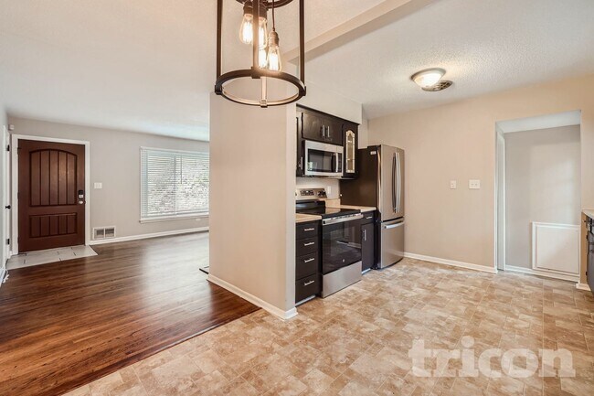 Foto del edificio - 4020 Nevada Ave N