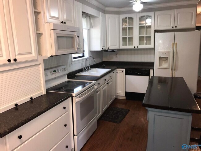 Foto del edificio - 22193 Bragg St