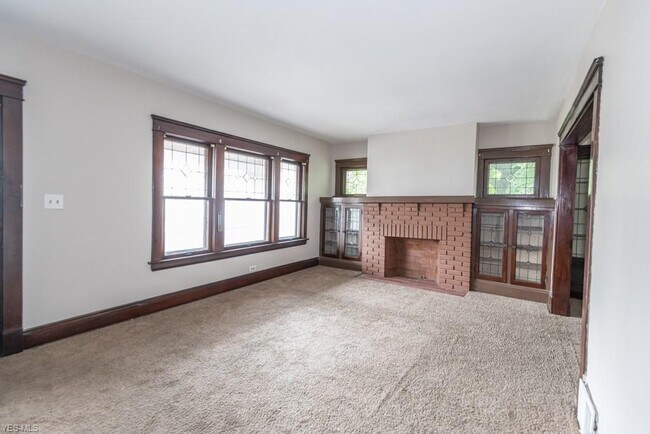 Foto del edificio - 15819 Parkgrove Ave