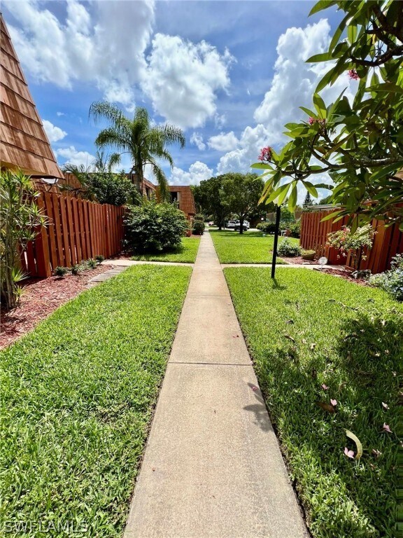 Building Photo - 1709 Park Meadows Dr