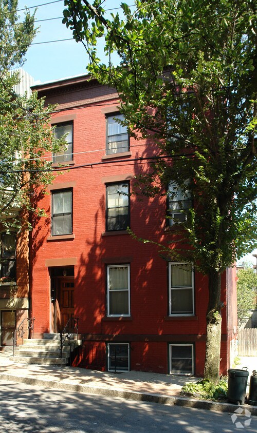 43 Elm St, Albany, NY 12202 Apartments in Albany, NY