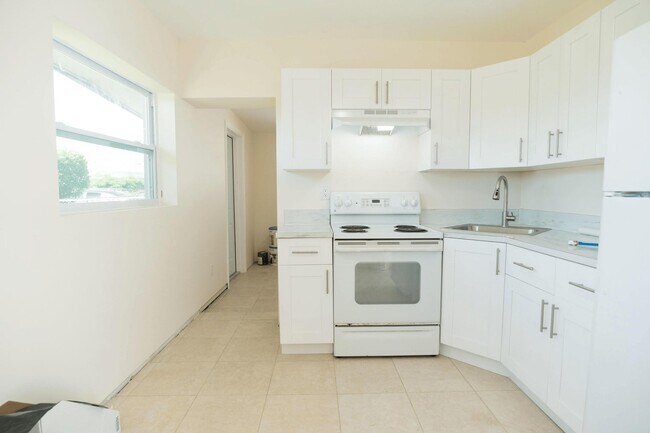 Foto del edificio - 141 NW 13th Ave