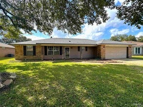 Building Photo - 1519 Oakleigh Ct