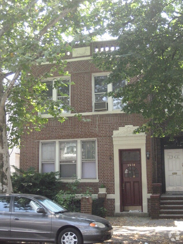 Building Photo - 1570 41st St