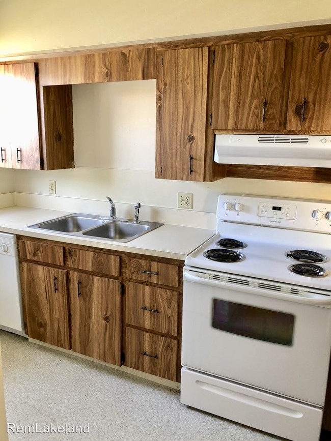Building Photo - 1047 Captiva Pt