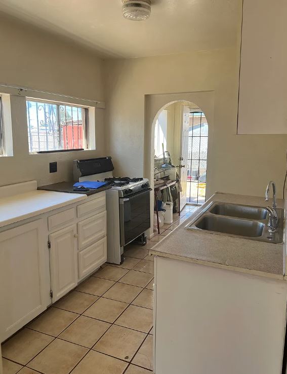 Foto del edificio - 5709 E 26th St