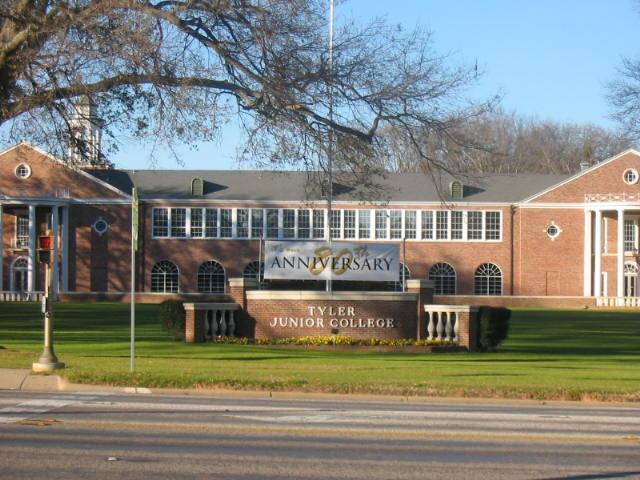 Foto del edificio - 1206 S Fleishel Ave