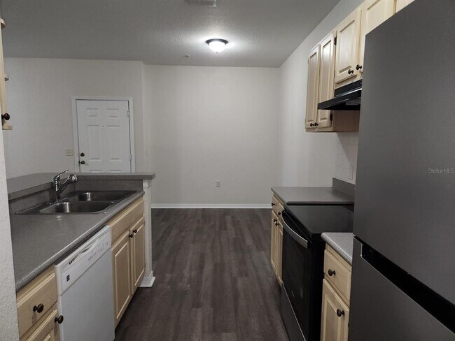 Building Photo - 1125 Lake Shadow Cir