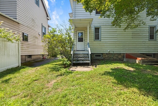 Building Photo - 188 Orange Ave