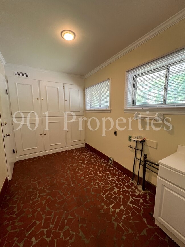 Building Photo - 4603 Park Ave