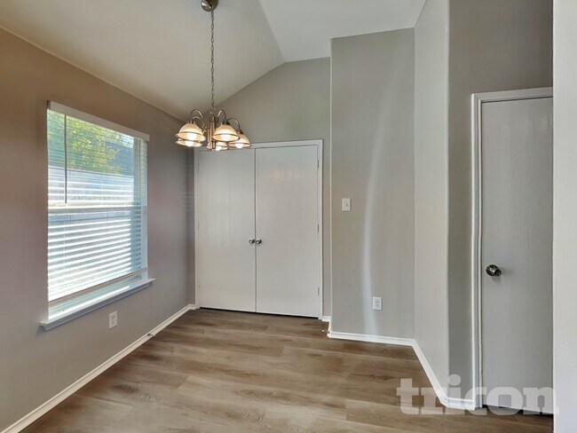 Building Photo - 1458 Sax Leigh Dr