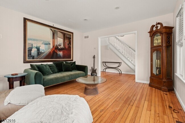 Building Photo - 9 Raritan River Rd