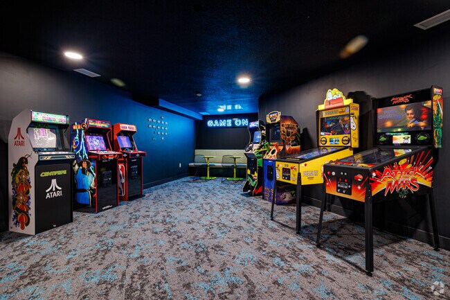 Sala de juegos - EngineHouse Apartments