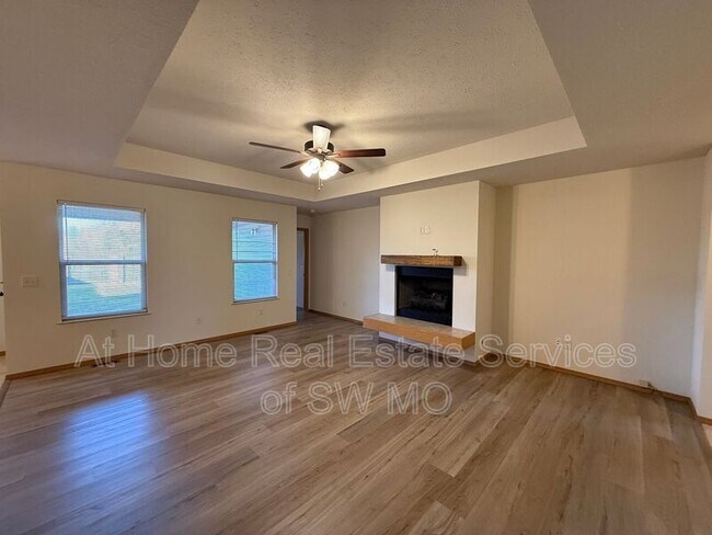 Foto del edificio - 2229 E Hamilton St