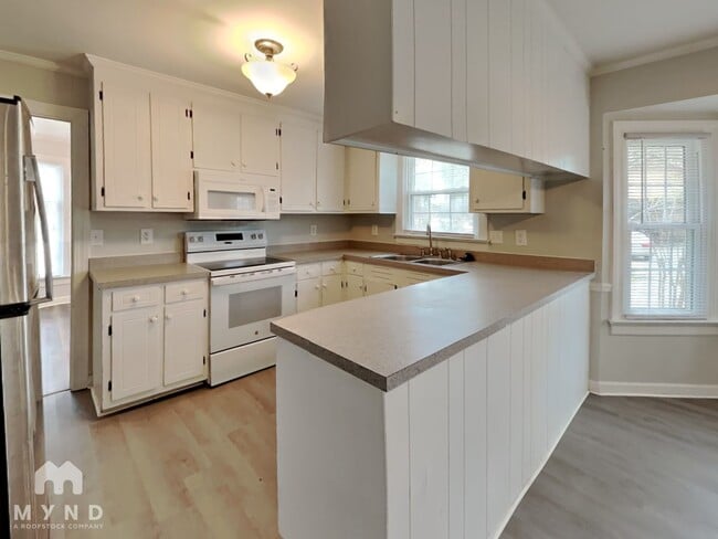 Building Photo - 25 Camelia Dr