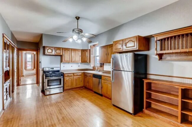 Foto del edificio - 2749 N Ashland Ave