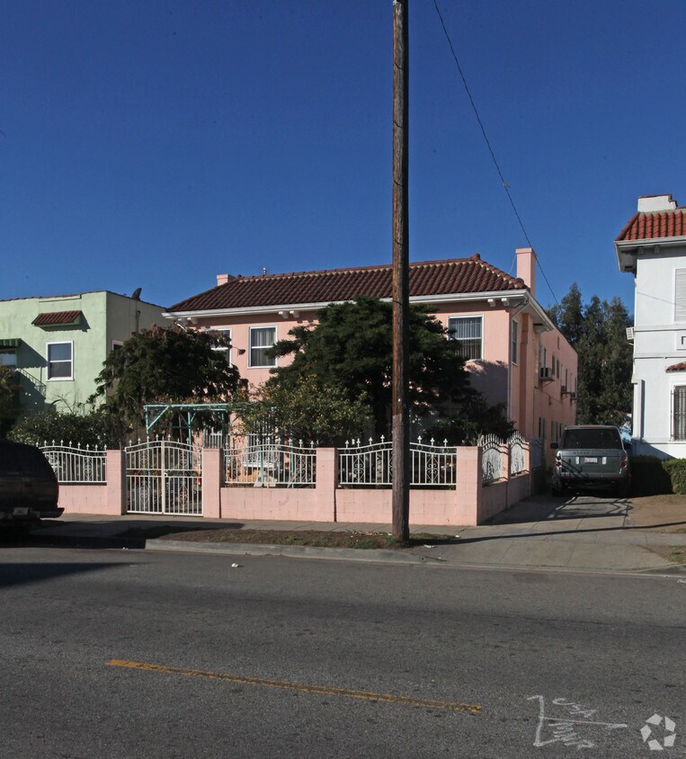 Building Photo - 1145 N Edgemont St