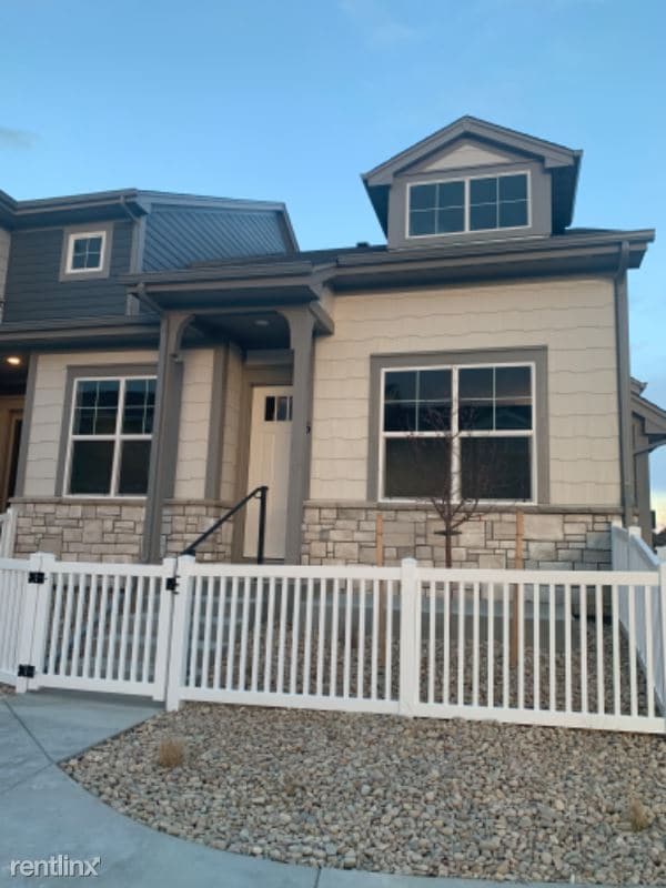 8482 Cromwell Dr, Windsor, CO 80528 Townhome Rentals in Windsor CO