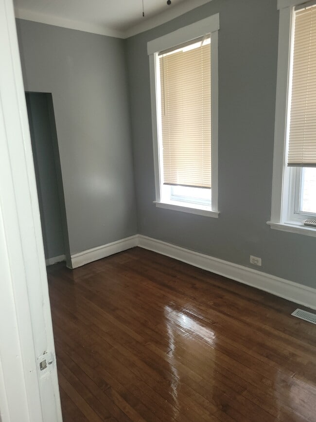 Foto del edificio - 4130 W Cullerton St