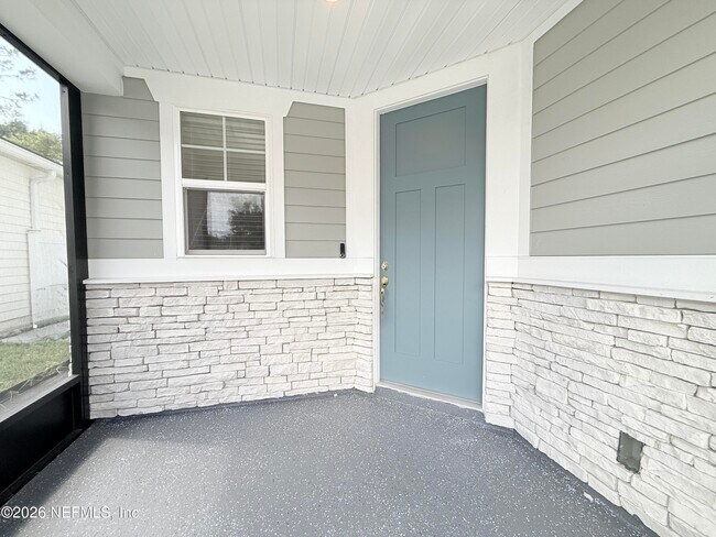 Building Photo - 878 Cedar Slough Dr