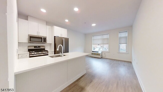 Foto del edificio - 1181 Morris Ave