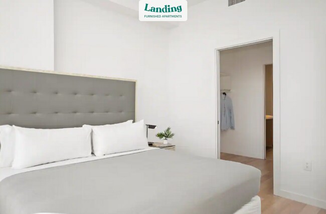 Foto del edificio - 333 E Broadway