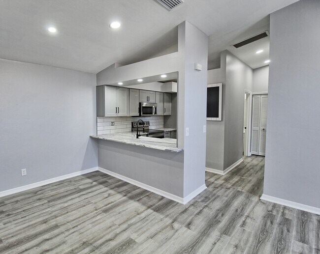 Foto del edificio - 13247 Whitehaven Ln