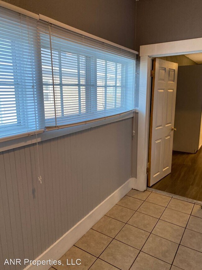 Building Photo - 3 br, 1 bath House - 205 Wilson