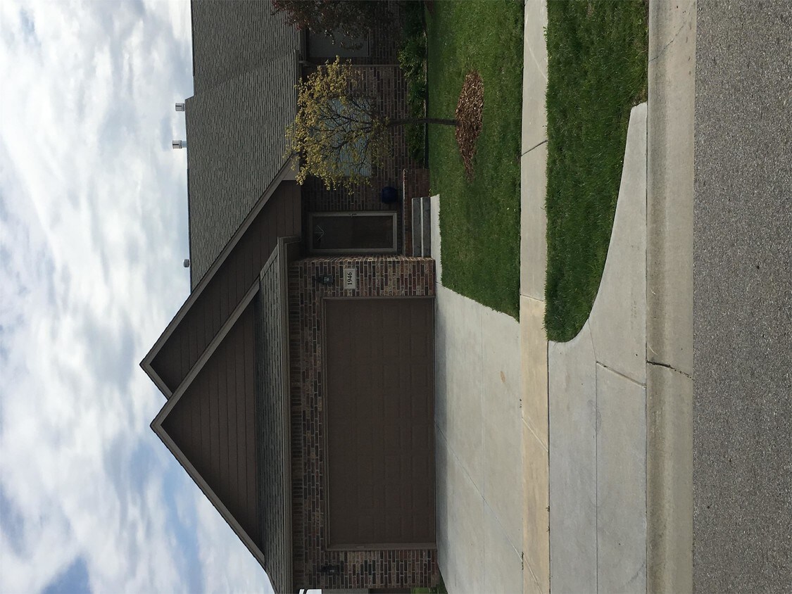 1946 Harvest Ridge, Andover, KS 67002 Townhome Rentals in Andover KS