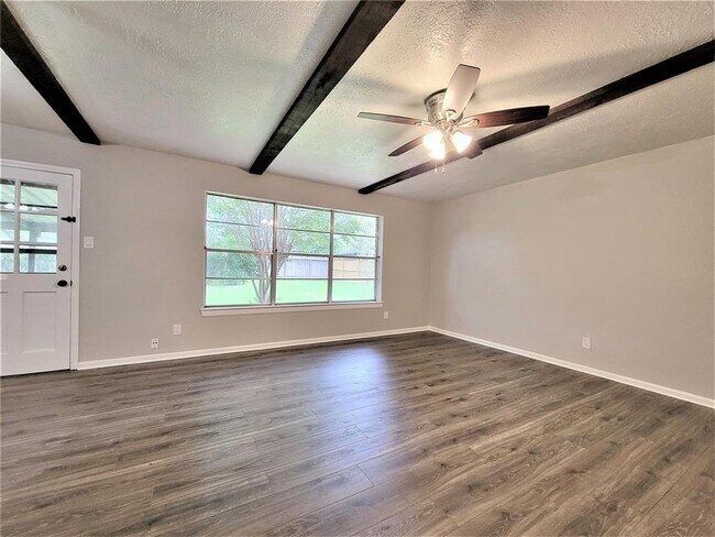 Building Photo - 17303 Fife Ln