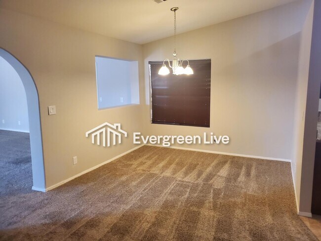 Foto del edificio - 5913 E Ellis St