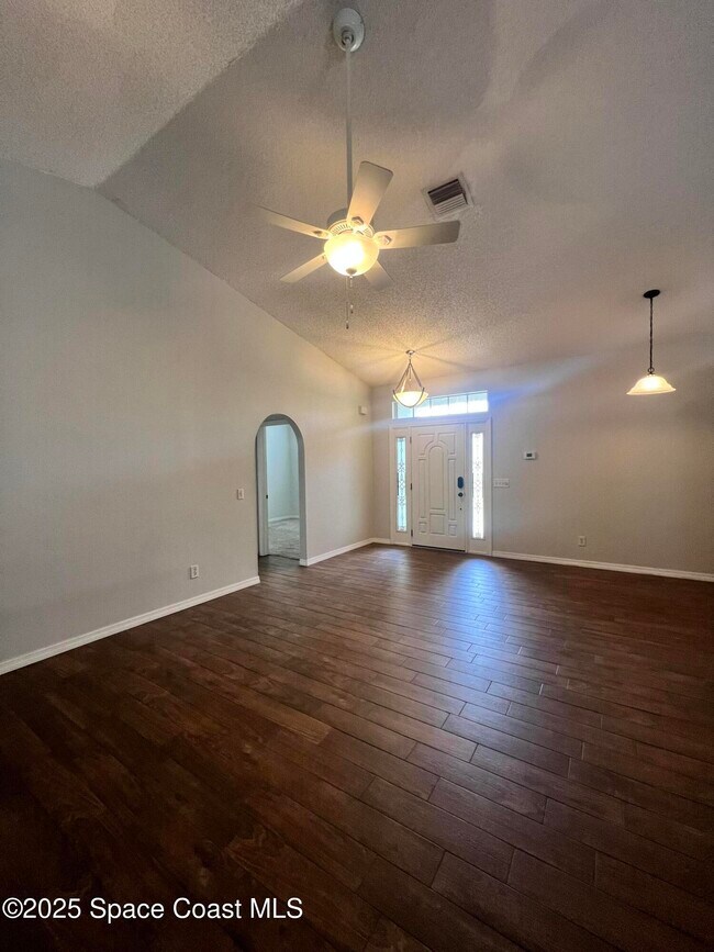 Building Photo - 2918 Pebble Creek St