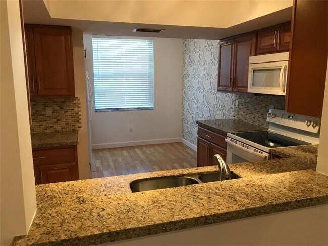 Foto del edificio - 7310 NW 18th St