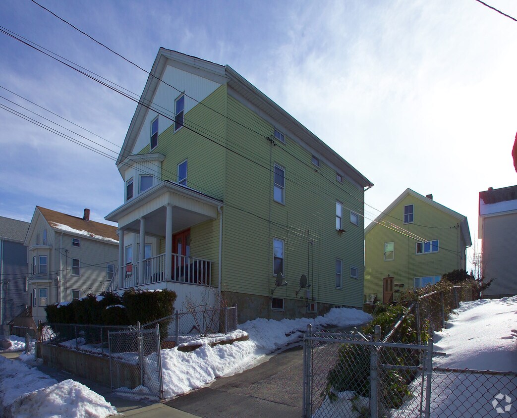 Primary Photo - 81-83 Tecumseh St