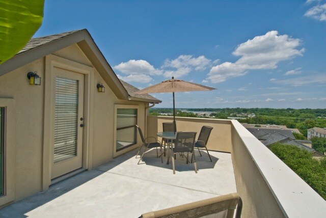 Apartamento con terraza - 7402-7409 Coronado Way