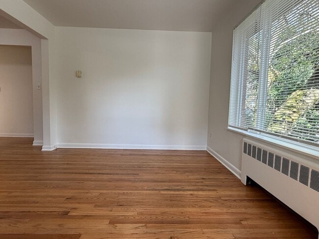 Photo - 1535-1537 California Ave SW (OTP) Apartment