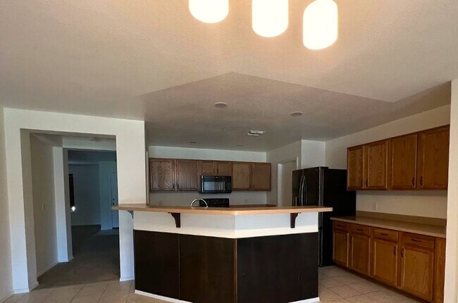 Foto del edificio - 5926 E Cedarbird Dr