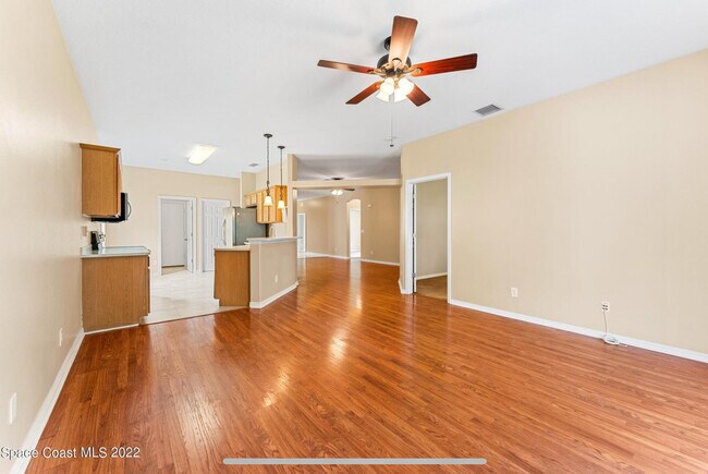 Foto del edificio - 6076 Indigo Crossing Dr