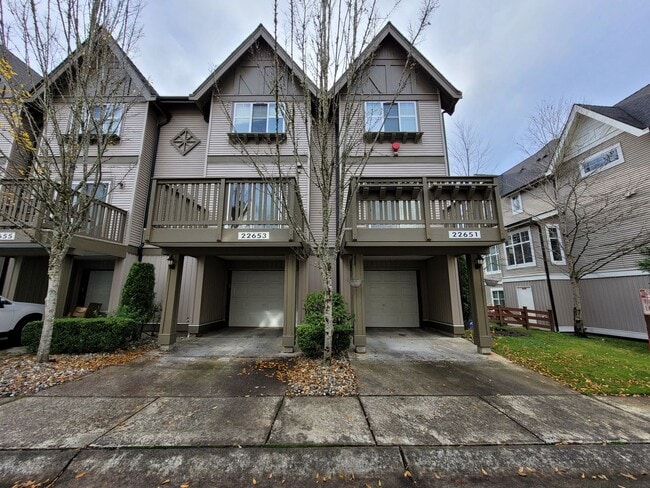 Building Photo - 22653 NE Alder Crest Ln