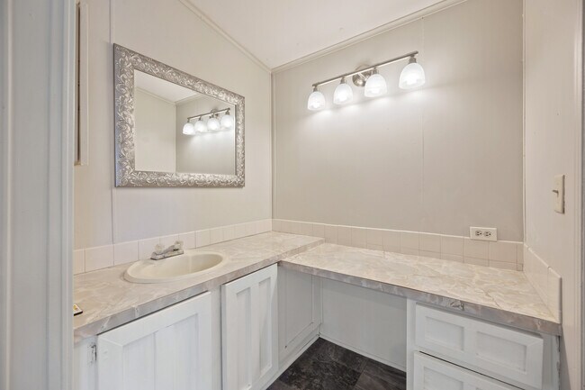 Building Photo - 6551 W Shalom Ct