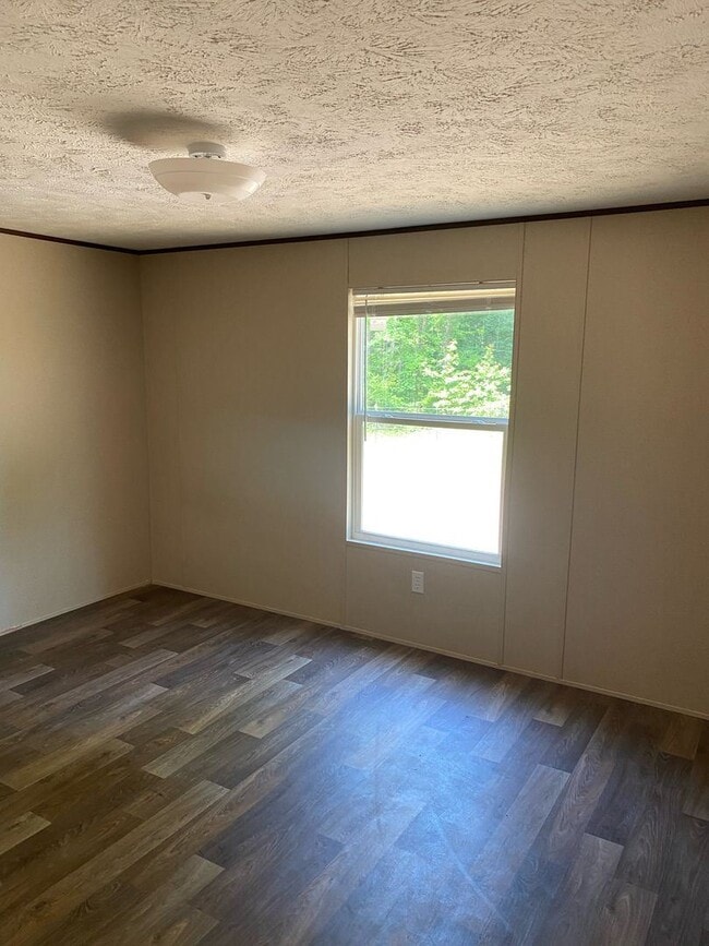 Building Photo - 3 br, 2 bath House - 271 Lesa Ln