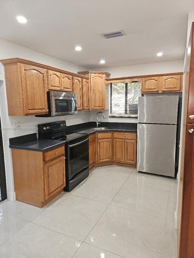 Building Photo - 20543 SW 92nd Ct