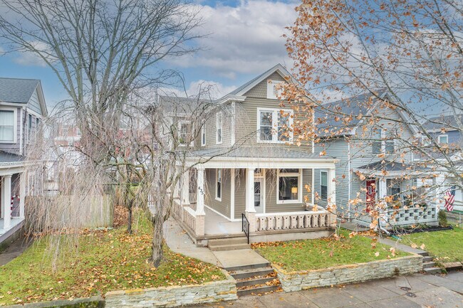 Building Photo - 435 Elm St