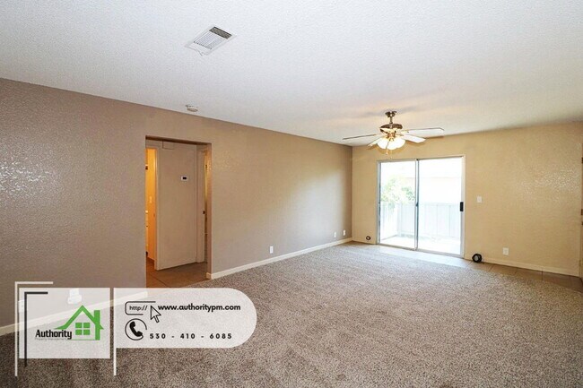 Foto del edificio - 1553 Bramble Pl
