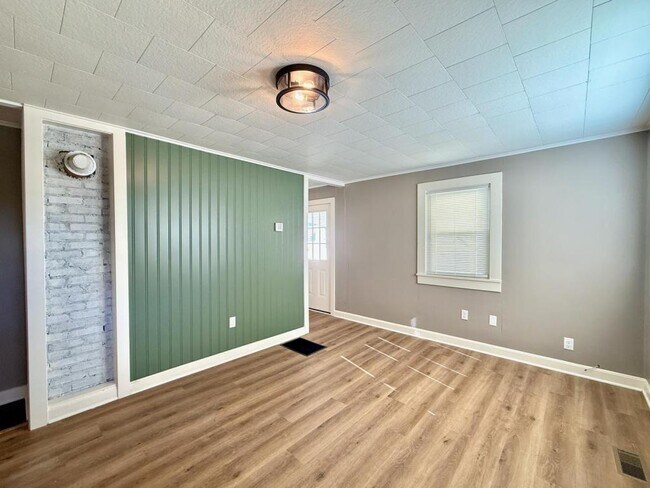 Foto del edificio - 716 Forest St