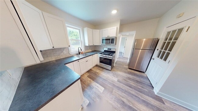 Building Photo - 248 Anderson Ave