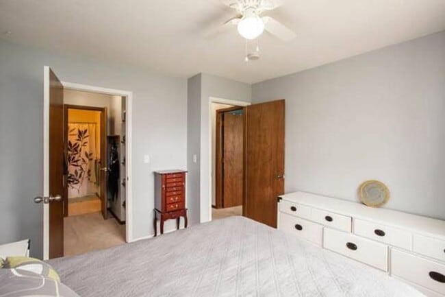 Building Photo - 3-Bedroom 1.5-Bathroom North Ames Townhome