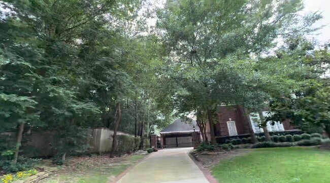 Foto del edificio - 16107 Wimbledon Forest Dr